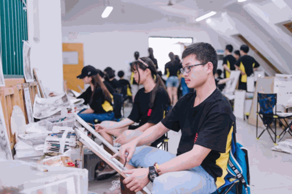 老馬美術(shù)培訓