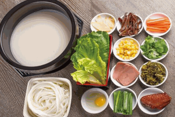 盛景云南過橋米線