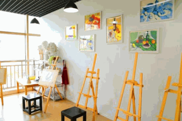 童顏童語(yǔ)少兒創(chuàng)意美術(shù)