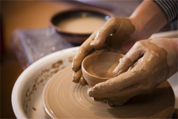 創(chuàng)意美術(shù)手工陶藝