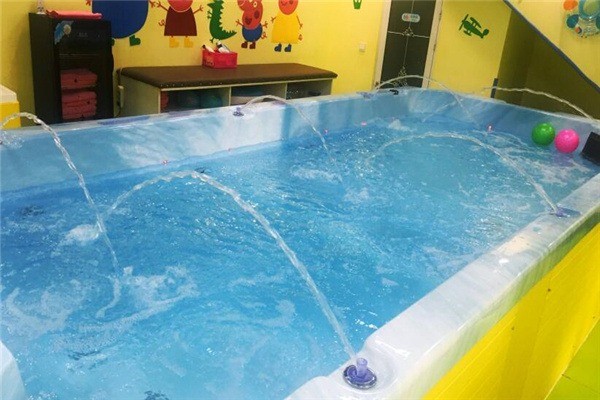 紅果果寶寶游泳館