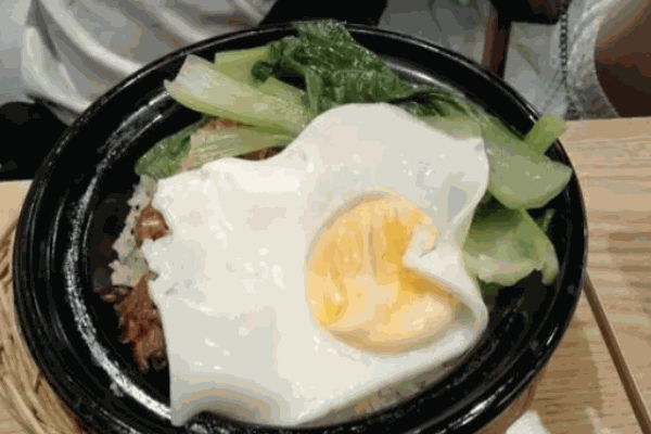 粵香腸粉煲仔飯