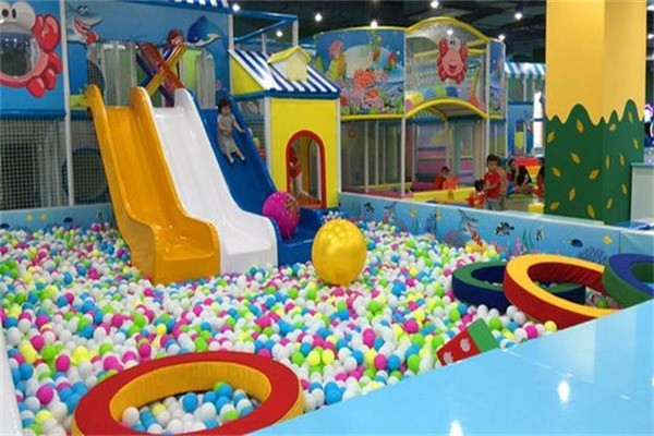 小淘氣兒童樂園