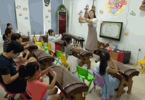 海之音藝術(shù)培訓(xùn)中心