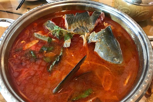 三江片片魚火鍋