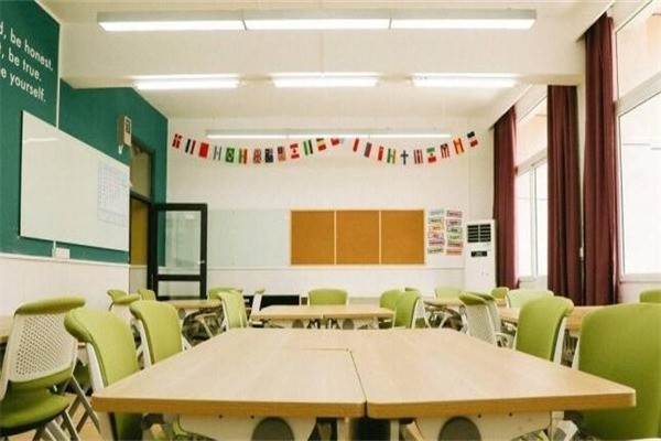 宏信現(xiàn)代英語培訓(xùn)