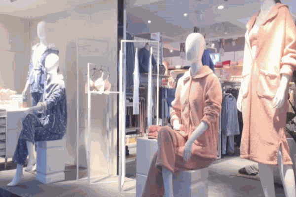 具品嘉內(nèi)衣