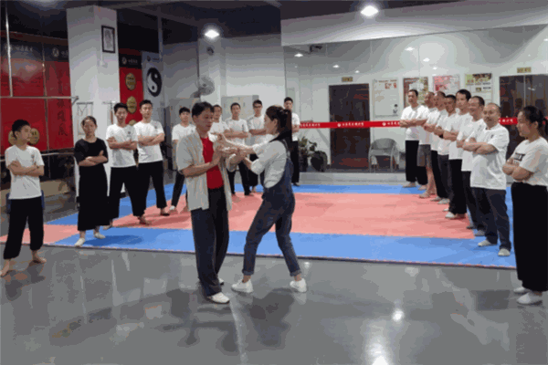 動康體育培訓(xùn)