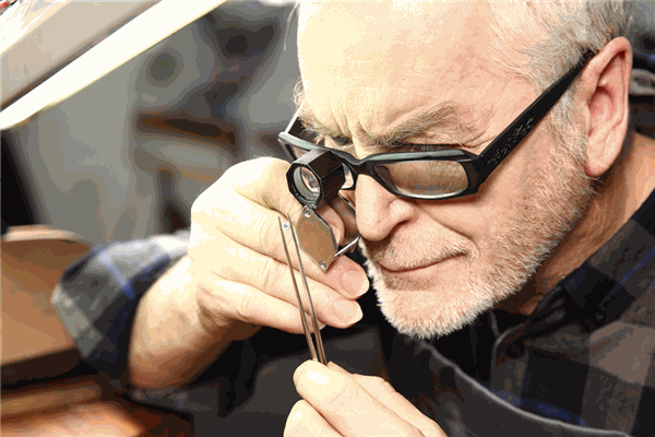 立強(qiáng)珠寶