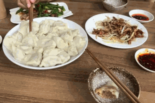 老鳳村東北餃子