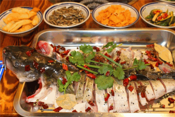 新魚上任霸魚火鍋