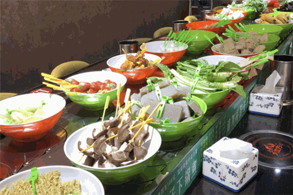 小二椒旋轉(zhuǎn)小火鍋