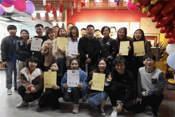 大美未來(lái)機(jī)器人