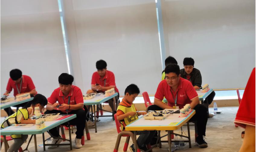 童趣同創(chuàng)樂高編程