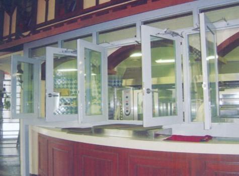 泰山門(mén)業(yè)