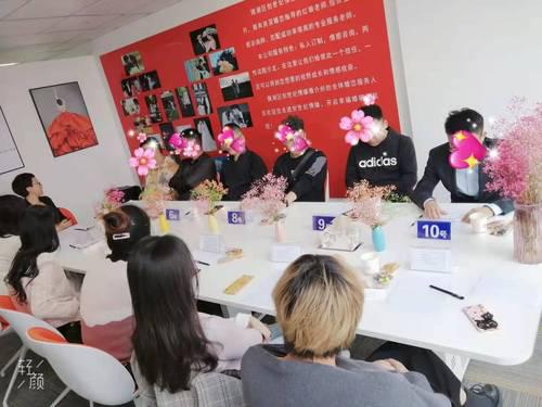 創(chuàng)世紀情緣