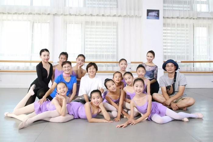 圓舞藝術(shù)培訓(xùn)中心