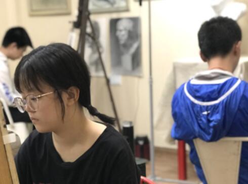 墨峰美術(shù)培訓(xùn)中心