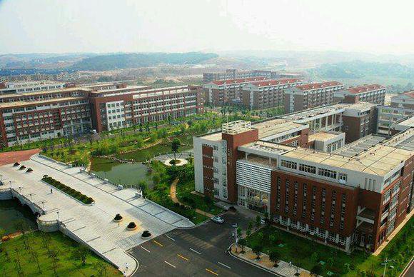 麓山設(shè)計教育