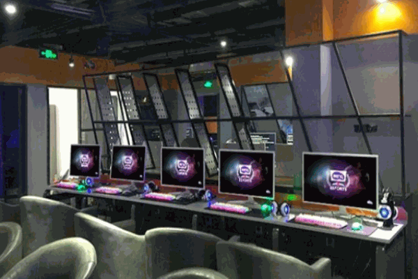 王座電競主題生活館