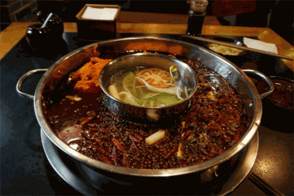 亮板凳老灶火鍋