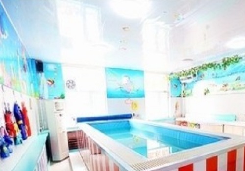 小飛魚(yú)嬰兒游泳館