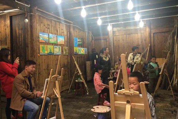 艾畫(huà)少兒美術(shù)