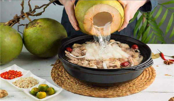 椰林人家椰子雞