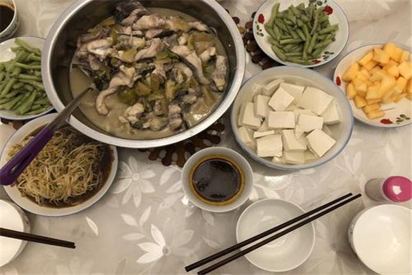 谷隱豆花酸菜魚