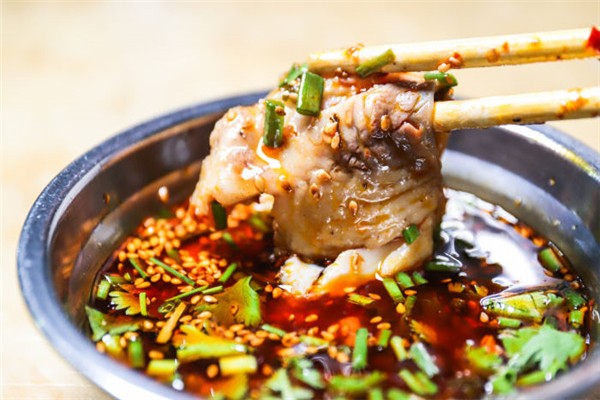 嘗品無(wú)骨酸菜魚(yú)