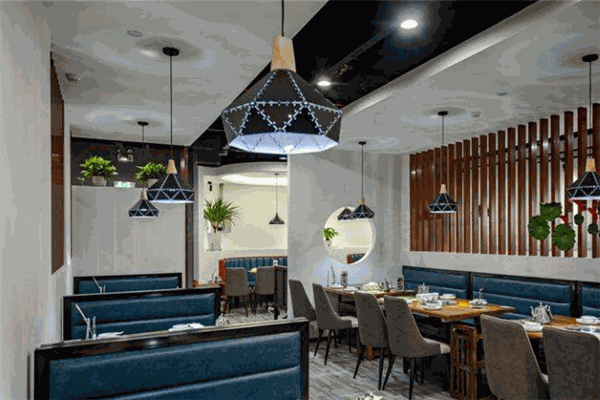 軍哥川味酸菜魚(yú)