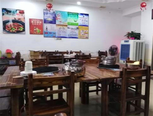 72番黃燜雞米飯