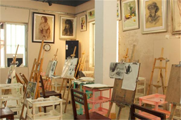 顏藝少兒美術(shù)