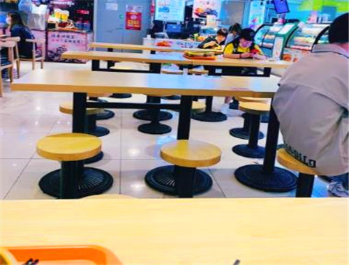 益品香黃燜雞米飯