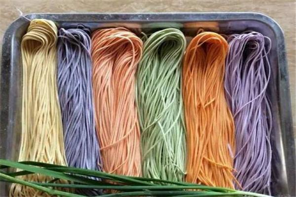 七彩時光彩色面條