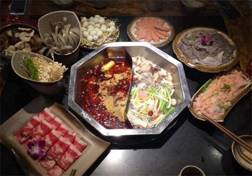 袍哥碼頭重慶老火鍋