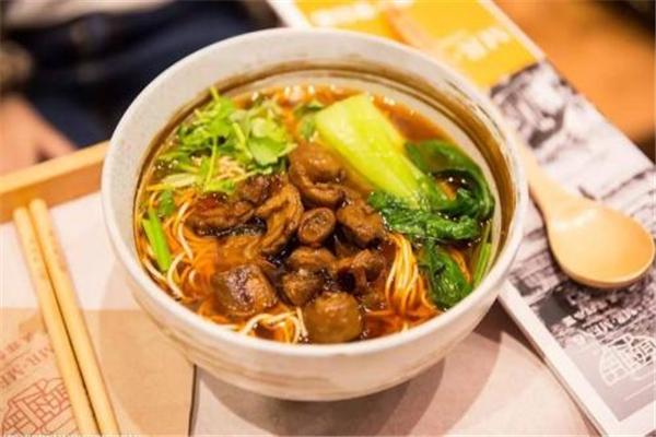 強(qiáng)百味鐵鍋燜面