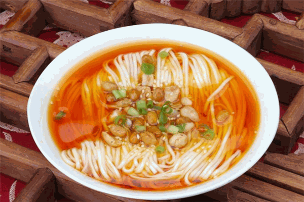 七辛客擔(dān)擔(dān)面