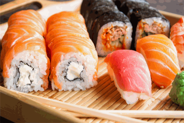 河風(fēng)精致壽司