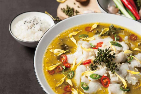 魚小娣酸菜魚米飯