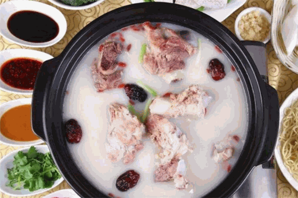 牛人日志鮮牛肉骨湯火鍋