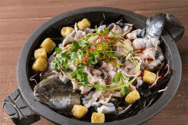 云中魚蒸汽石鍋魚