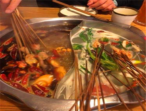 蜀千千串串香火鍋