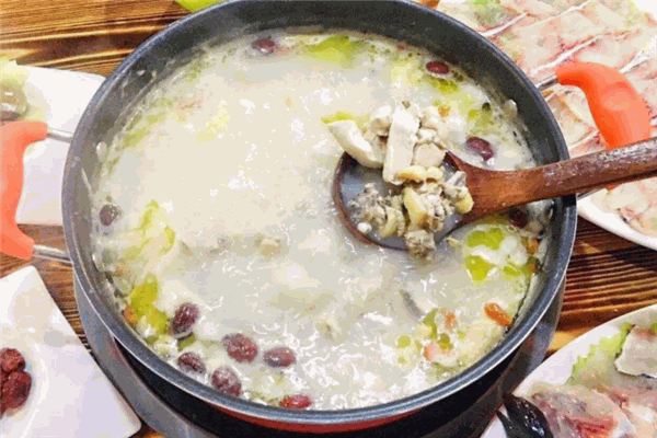 阿牛流沙魚(yú)頭粥