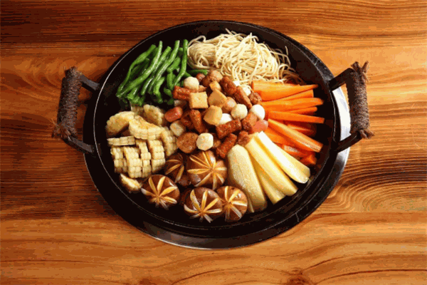 嘎嘎香鐵鍋燜面