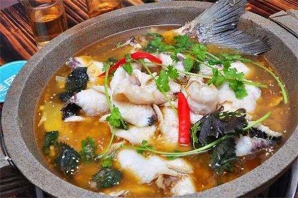 庭湖土鴨館石鍋魚(yú)