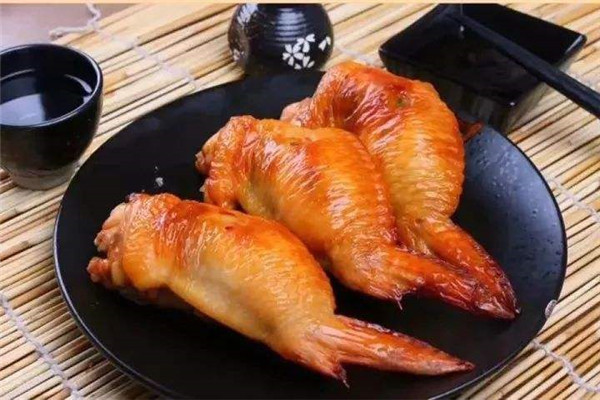 麥上皇雞翅包飯