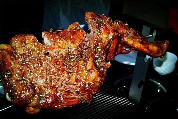 阿杰燒烤炭烤羊腿