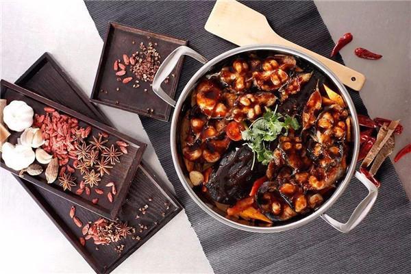 亞明紅番茄燜鍋