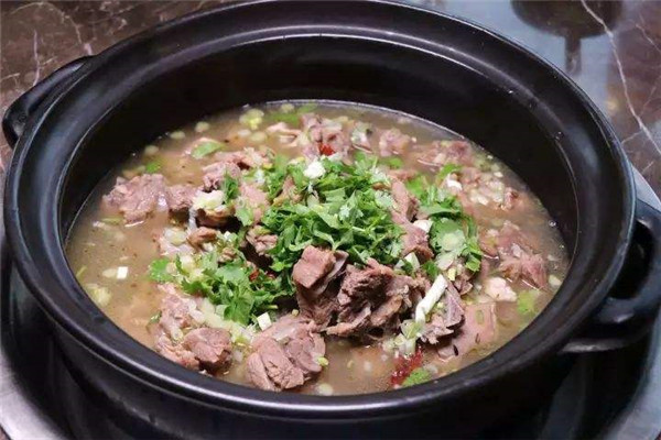 思氏橫山鐵鍋燉羊肉
